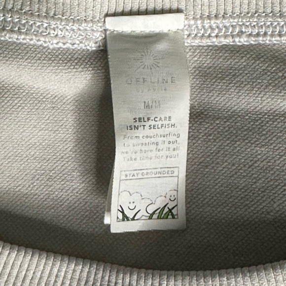 Offline by Aerie women’s cropped yoga top size medium - Picture 5 of 6